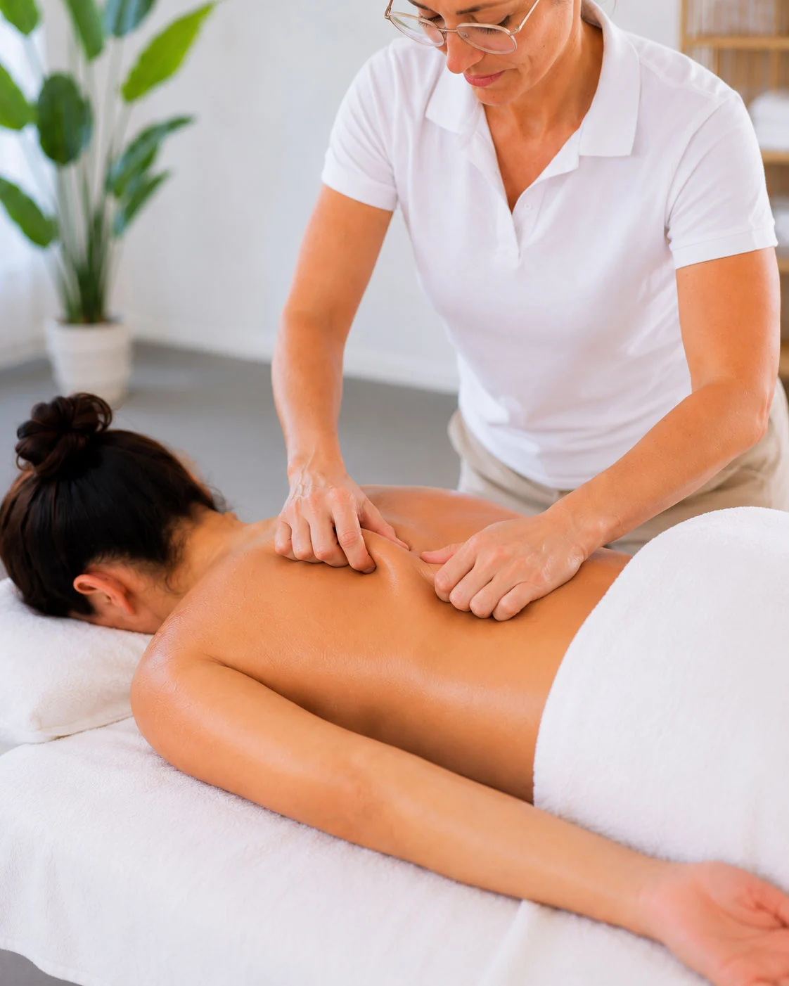 Bindegewebsmassage im Massage Zentrum Baar